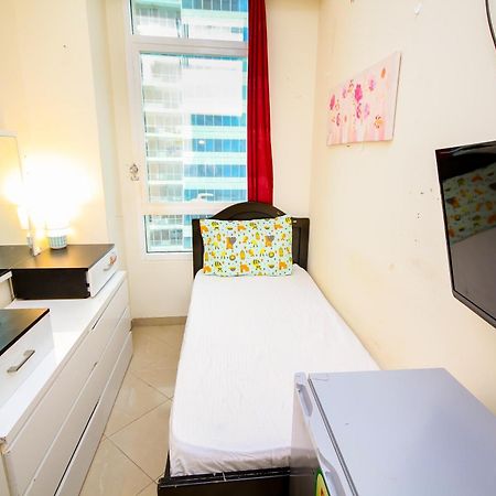 Nice Single Rooms For "Girls" Only In Dubai, Marina Exterior photo