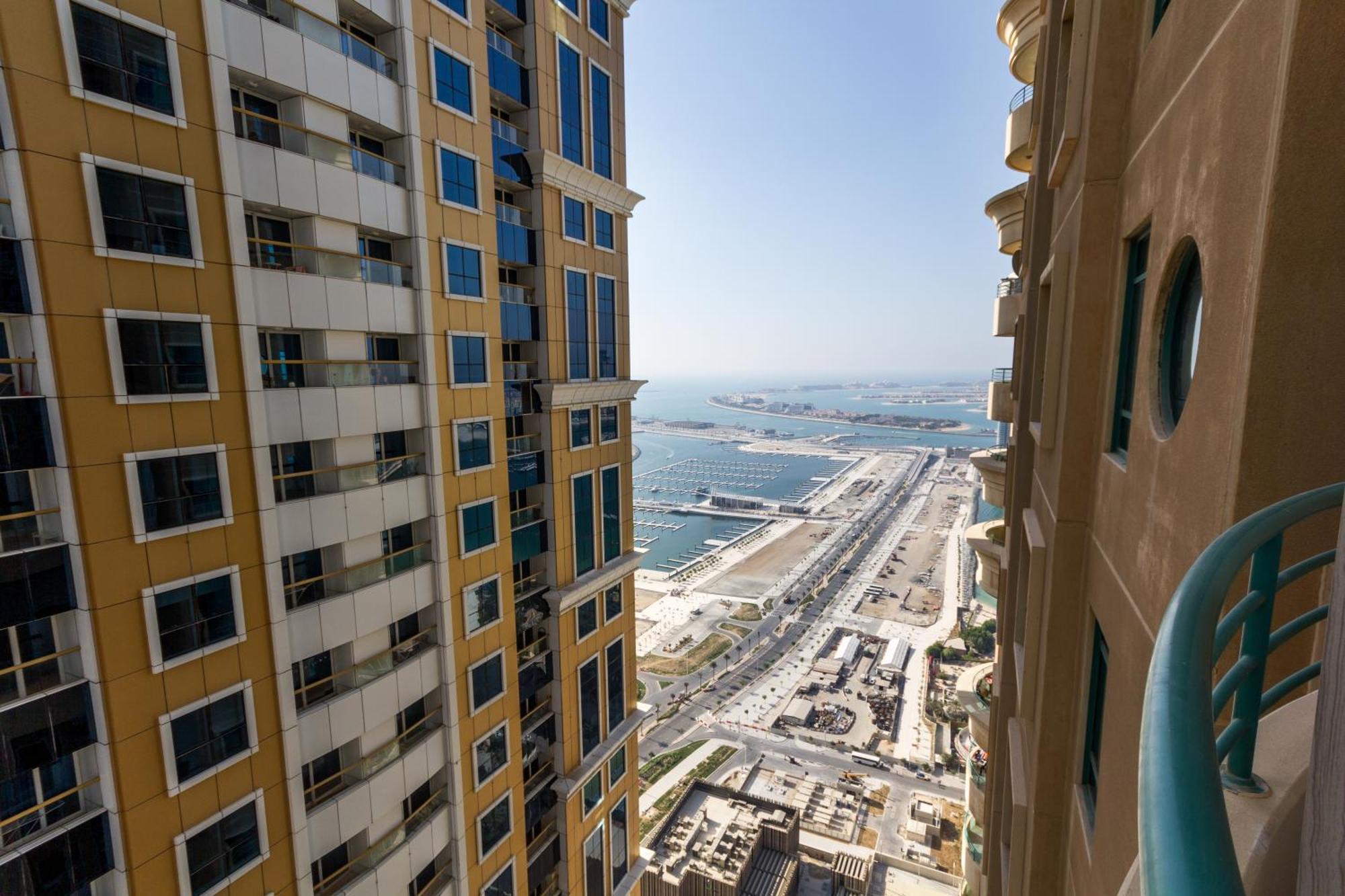 Nice Single Rooms For "Girls" Only In Dubai, Marina Exterior photo