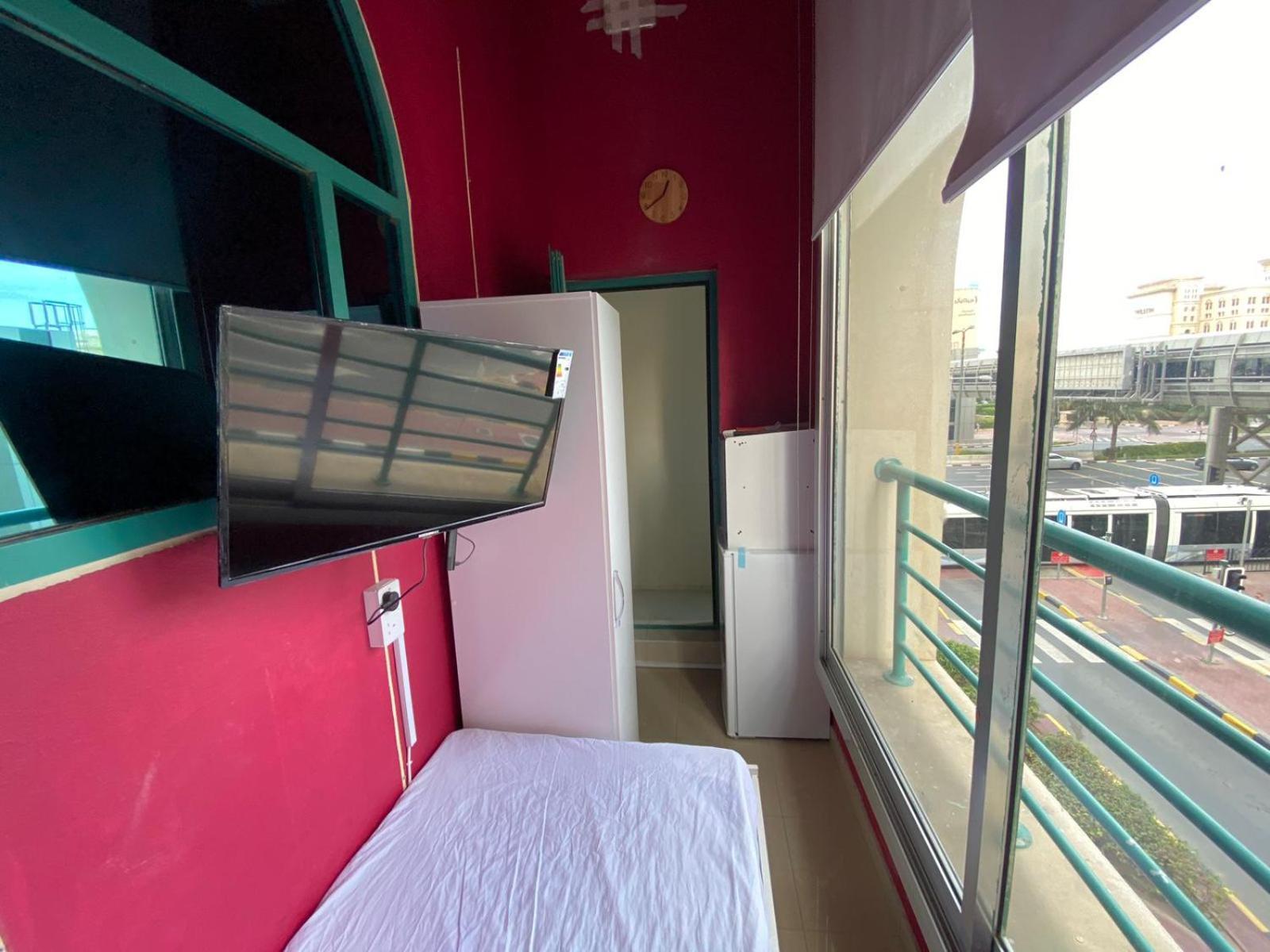 Nice Single Rooms For "Girls" Only In Dubai, Marina Exterior photo