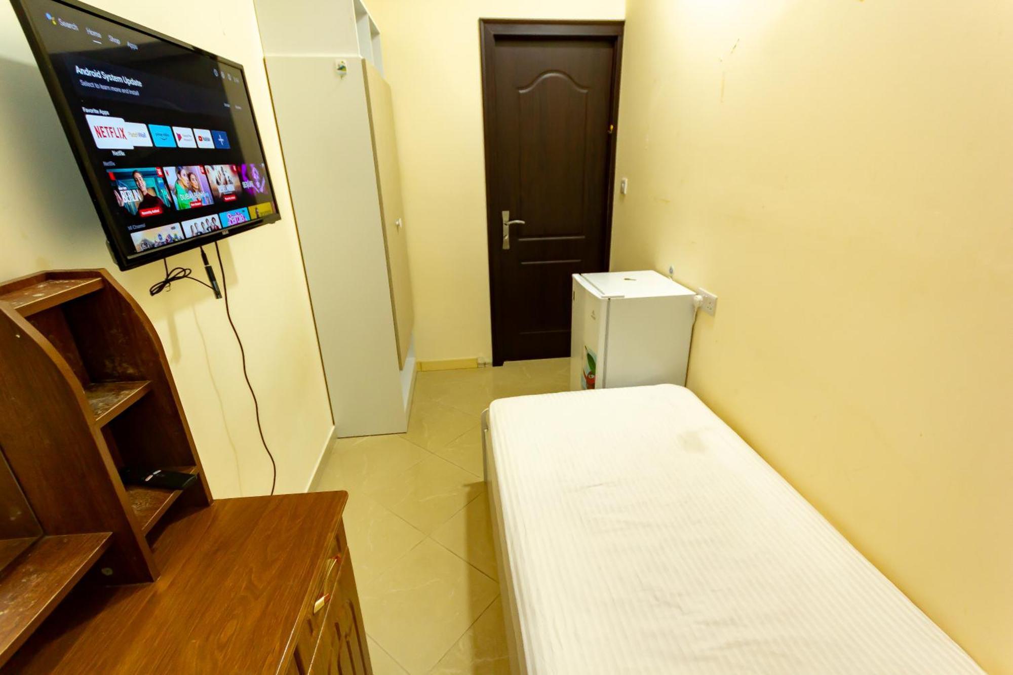 Nice Single Rooms For "Girls" Only In Dubai, Marina Exterior photo