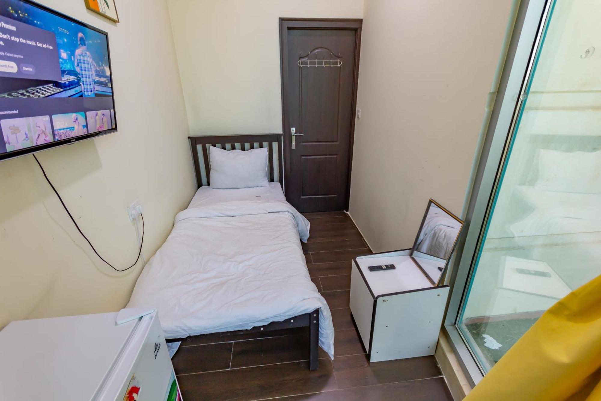 Nice Single Rooms For "Girls" Only In Dubai, Marina Exterior photo
