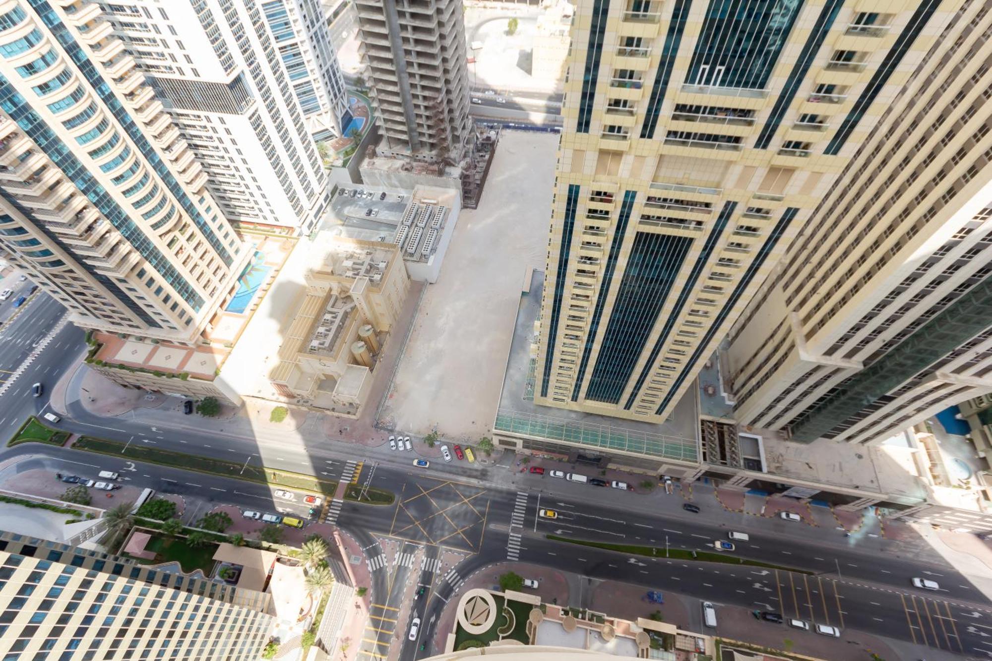 Nice Single Rooms For "Girls" Only In Dubai, Marina Exterior photo