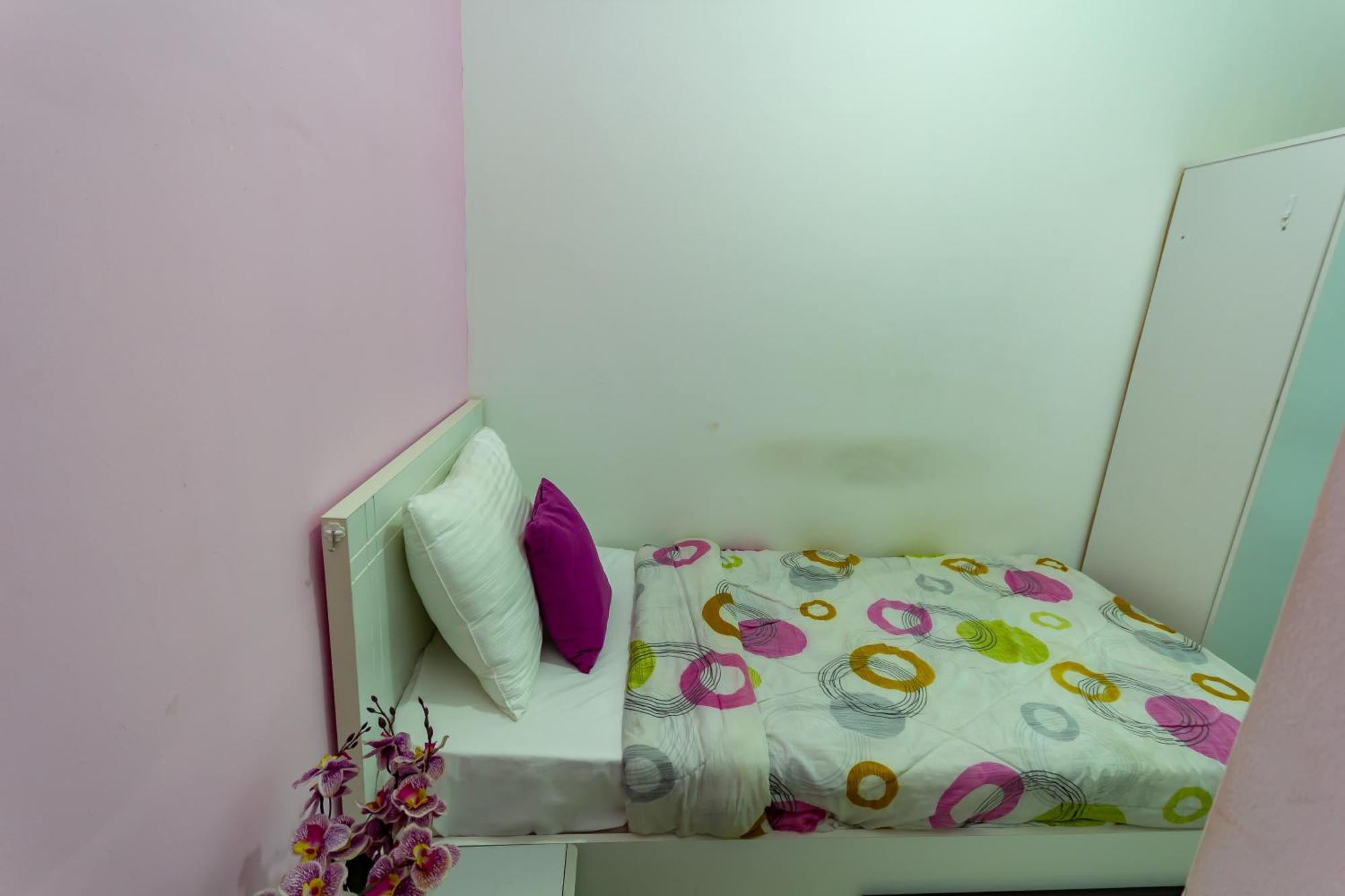 Nice Single Rooms For "Girls" Only In Dubai, Marina Exterior photo