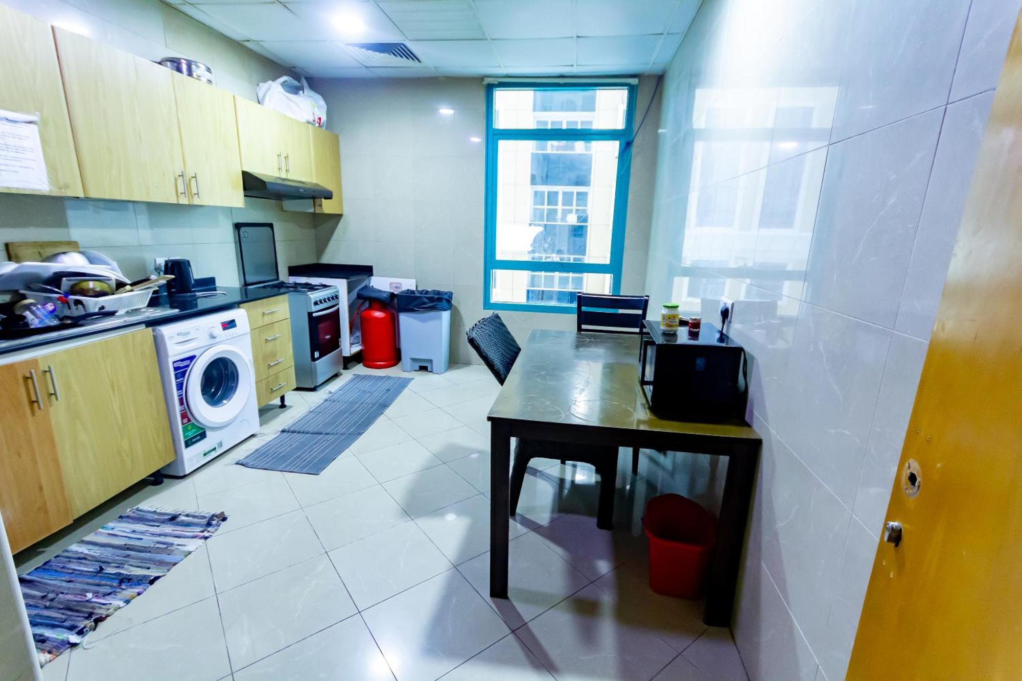 Nice Single Rooms For "Girls" Only In Dubai, Marina Exterior photo