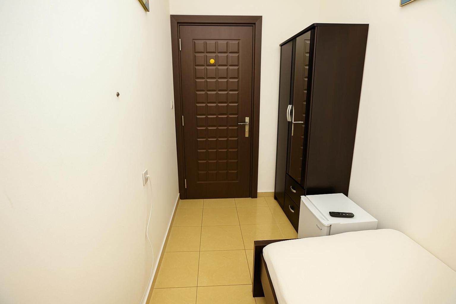 Nice Single Rooms For "Girls" Only In Dubai, Marina Exterior photo