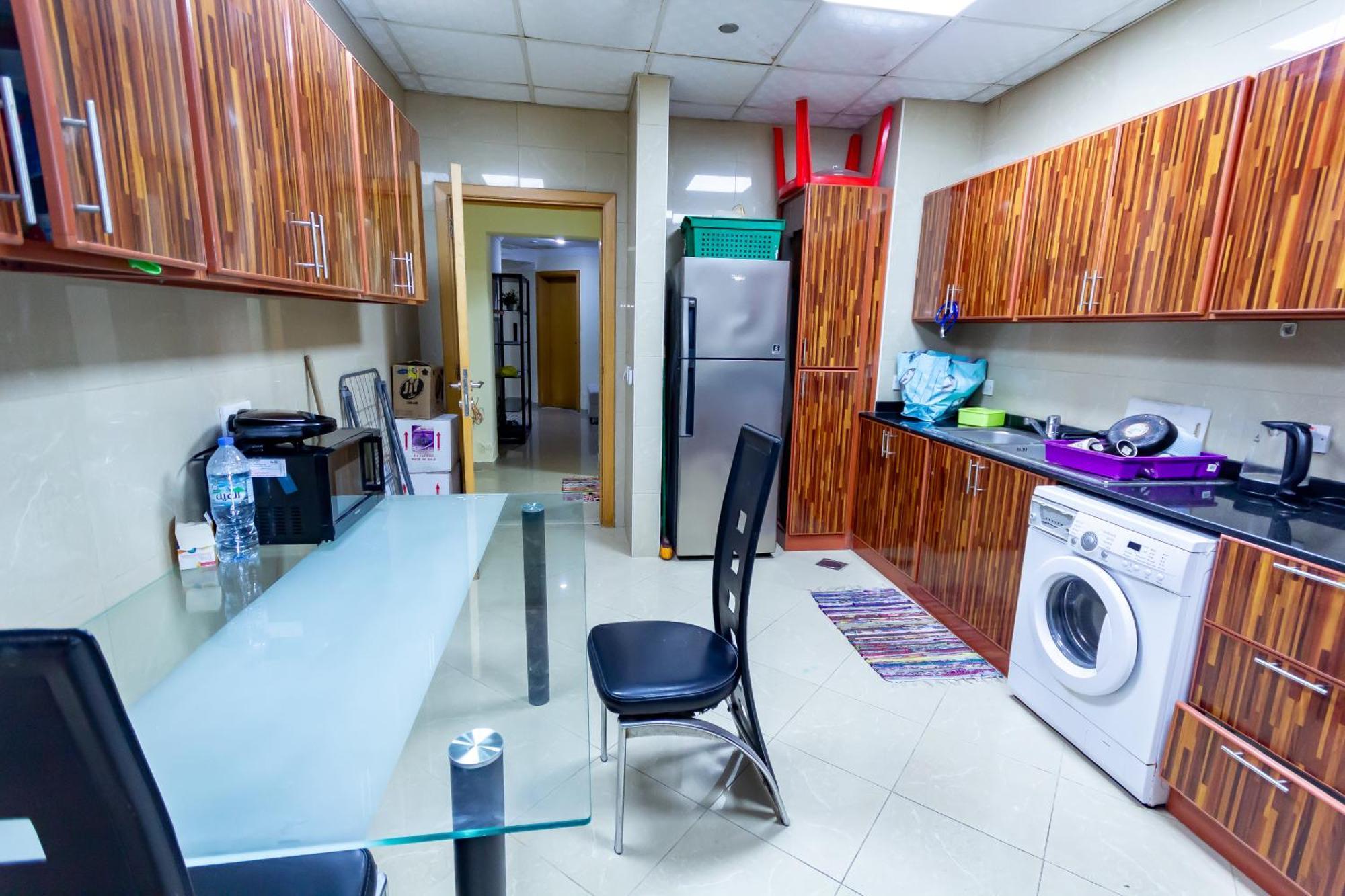 Nice Single Rooms For "Girls" Only In Dubai, Marina Exterior photo