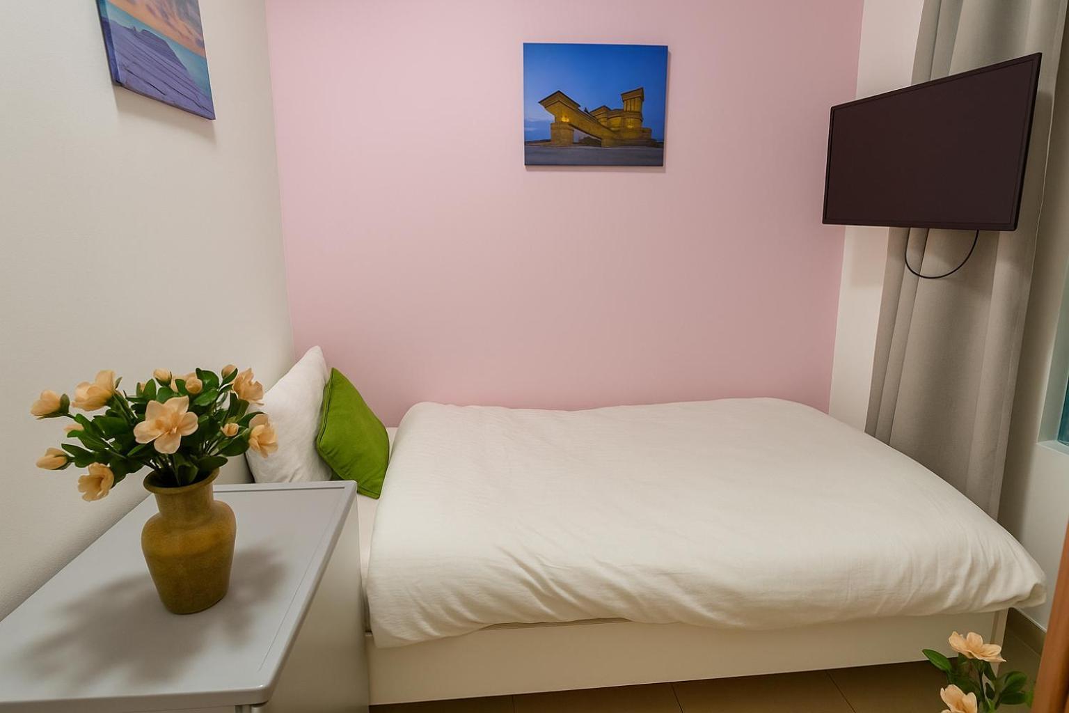 Nice Single Rooms For "Girls" Only In Dubai, Marina Exterior photo