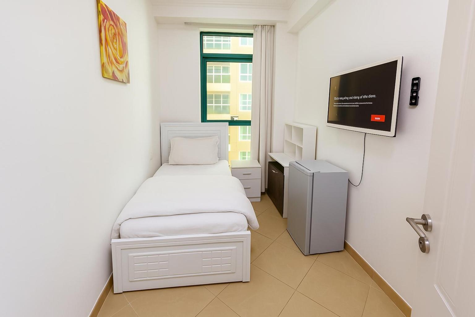 Nice Single Rooms For "Girls" Only In Dubai, Marina Exterior photo