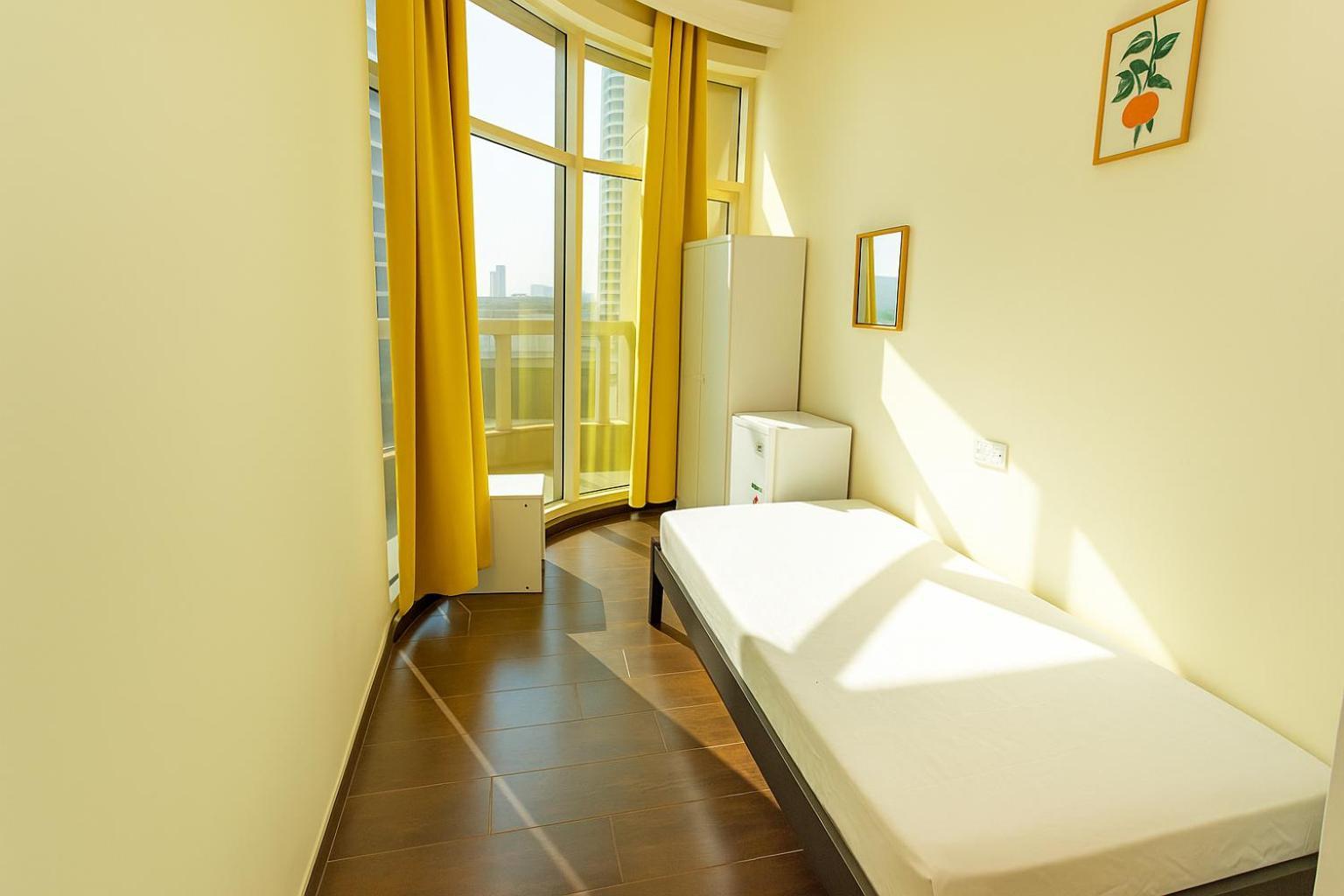 Nice Single Rooms For "Girls" Only In Dubai, Marina Exterior photo