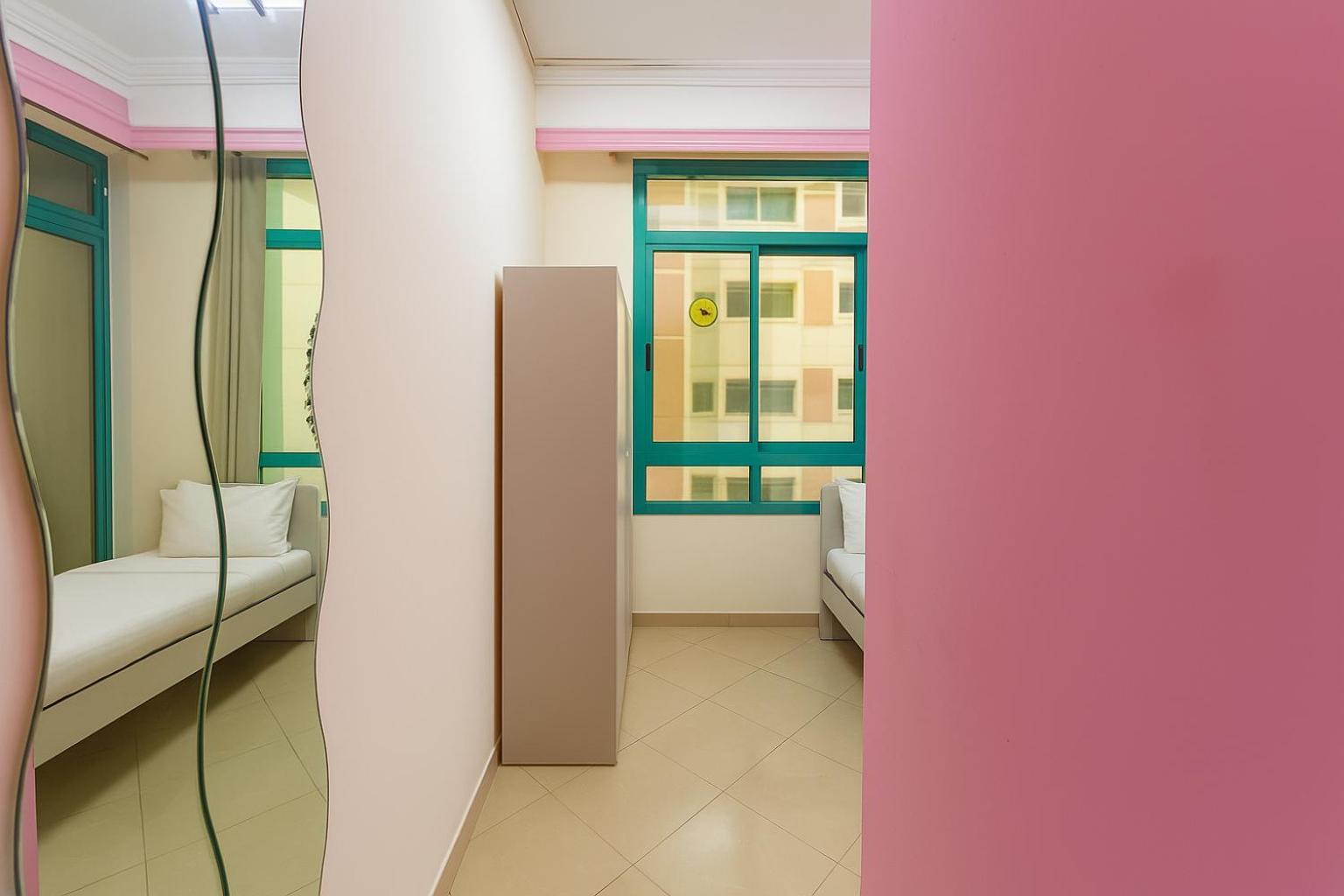 Nice Single Rooms For "Girls" Only In Dubai, Marina Exterior photo